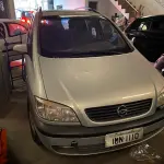 LOTE 02 - Chevrolet Zafira CD 02/03 cor prata