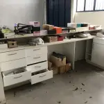 LOTE 03 - Balcão com 7 gavetas, gaveta para caixa e porta