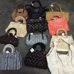 LOTE  - SAPATOS E BOLSAS FEMININOS
