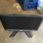 LOTE 037 - monitor computador acer