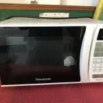 LOTE 029 - microondas da panasonic