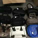 LOTE  - SAPATOS E BOLSAS FEMININOS