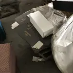 LOTE 13 - um lote de papeloes para embalar e caixas para montar com marcas impressas