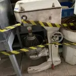 LOTE 002 - Duas batedeiras industriais