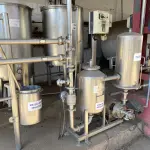 LOTE 003 - MÁQUINAS E BENS DO COMPLEXO