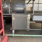 LOTE 004 - 02 Resfriador a placas de aço inox recepção de leite 10000 l/h