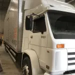 LOTE 078 - Caminhão VW/17.210 com bau, branco, ano 2000, placa MAW3043 