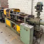 LOTE 04 - Injetora