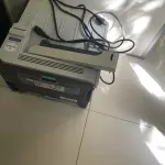 LOTE 10 - MÓVEIS EQUIPAMENTOS - vários itens junto ao prédio