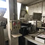 LOTE 050 - Lote de sucatas: mesas, cadeiras, armarios, inox, madeiras, etc 