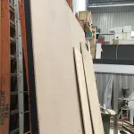 LOTE 020 - Lote com placas em mdf e compensado novas 