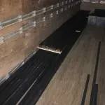 LOTE 079 - Estrutura metalica localizada dentro do caminhão 