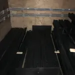 LOTE 079 - Estrutura metalica localizada dentro do caminhão 