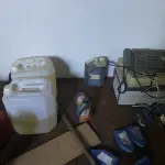 LOTE 10 - MÓVEIS EQUIPAMENTOS - vários itens junto ao prédio