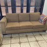 LOTE 2 - MÓVEIS DENTRO DA CASA