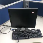 LOTE 139 - Monitor e teclado 