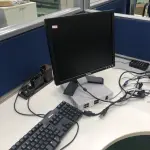 LOTE 150 - Monitor, teclado e modem 