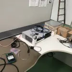 LOTE 319 - Placas de rede, equipamento de teste, telefones, teclados, 