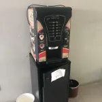 LOTE 024 - Maquina de café