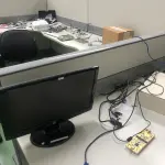 LOTE 305 - Antenas, cpu, modem, equipamento de teste, lupa, monitor teclado, mouse, exaustor