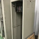LOTE 330 - Rack com equipamentos de teste 