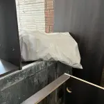 LOTE 001 - LISTAGEM GRANDE DE BENS DE LANCHERIA - PROJETOR, MESAS, CADEIRAS, FRITADEIRAS A GAS E ELETRICAS, FREEZERS, GELADEIRA, TELA, COMPUTADOR, LIXEIRA, FRIGOBAR,  FORNO CONVECTOR, CHAPA BIFETEIRA, AR CONDICIONADO SO FRENTE.