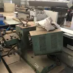 LOTE 055 - máquina de virar com cola marca Kehl