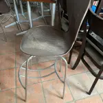 LOTE 001 - LISTAGEM GRANDE DE BENS DE LANCHERIA - PROJETOR, MESAS, CADEIRAS, FRITADEIRAS A GAS E ELETRICAS, FREEZERS, GELADEIRA, TELA, COMPUTADOR, LIXEIRA, FRIGOBAR,  FORNO CONVECTOR, CHAPA BIFETEIRA, AR CONDICIONADO SO FRENTE.