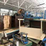 LOTE 033 - lote de moveis e cadeiras diversas