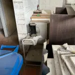 LOTE 001 - LISTAGEM GRANDE DE BENS DE LANCHERIA - PROJETOR, MESAS, CADEIRAS, FRITADEIRAS A GAS E ELETRICAS, FREEZERS, GELADEIRA, TELA, COMPUTADOR, LIXEIRA, FRIGOBAR,  FORNO CONVECTOR, CHAPA BIFETEIRA, AR CONDICIONADO SO FRENTE.