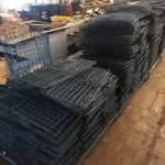 LOTE 146 - lote de caixas vazadas metálicas de empilhar