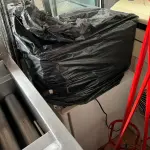 LOTE 001 - LISTAGEM GRANDE DE BENS DE LANCHERIA - PROJETOR, MESAS, CADEIRAS, FRITADEIRAS A GAS E ELETRICAS, FREEZERS, GELADEIRA, TELA, COMPUTADOR, LIXEIRA, FRIGOBAR,  FORNO CONVECTOR, CHAPA BIFETEIRA, AR CONDICIONADO SO FRENTE.