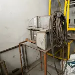 LOTE 057 - motor de exaustão com carcaça metálica