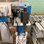 LOTE 382 - Máquina rebater costura 