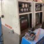 LOTE 411 - Prensa boca de sapo