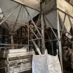 LOTE 040 - sistema de preparação de feijão com moega pequena tipo bacia, elevadores, desbastadoras, filtragem, secagem, com mesa vibratória e classificação de grãos