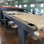 LOTE 251 - Balancim ponte Atom Klein 300MTH com mesa de roletes