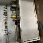 LOTE 443 - Balcão de lavagem, com coifa 