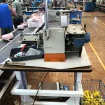 LOTE 231 - Máquina de passar cola