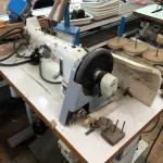 LOTE 330 - Máquina de costura
