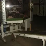 LOTE 032 - uma maquina de enfardar Indumak MK30
