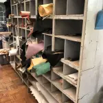 LOTE 416 - Armário e prateleira 