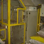 LOTE 056 - enfardadeira Indumak incompleta com NR12