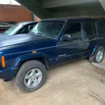 LOTE 007 - Jeep Cherokee Sport c/GNV (verificar documento) pl.DDO0868 2000/2000