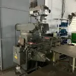 LOTE 109 - torno furadeira radial com mesa