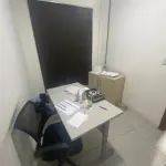LOTE 016 - 1 persiana cor preta