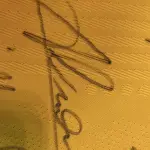 LOTE 001 - CAMPANHA DE DOAÇÃO - LEILÃO DE CAMISA DO JOGADOR TIAGO SILVA DA SELEÇÃO BRASILEIRA AUTOGRAFADA POR TODOS OS JOGADORES - CAMISA COM O LEILOEIRO A DISPOSIÇÃO PARA VISITAÇÃO - AJUDAR ESSA NOBRE CAUSA NÃO TEM PREÇO - PARA CADASTRO RÁPIDO CONTATE O LEILOEIRO 51.991165051