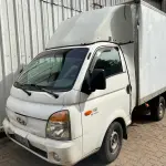 LOTE 095 - veiculo Hyundai HR placas IOZ 2943 08/09 cor branca com caçamba fechada