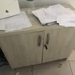LOTE 012 - 1 armário pequeno