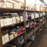 LOTE 002 - LOTE ENGLOBADO DE TODOS OS BENS NO PAVILHAO DO ALMOXARIFADO E PAVILHAO DEPOSITO  (TELHADO COM PROBLEMAS)